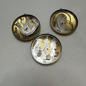 Vintage Christmas 1977 Oneida Brass W/ Silver Plated Metal Design Ornament Set‎